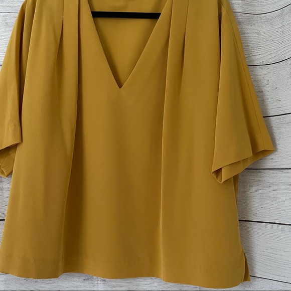 Madison Blouse - Picture 2 of 12